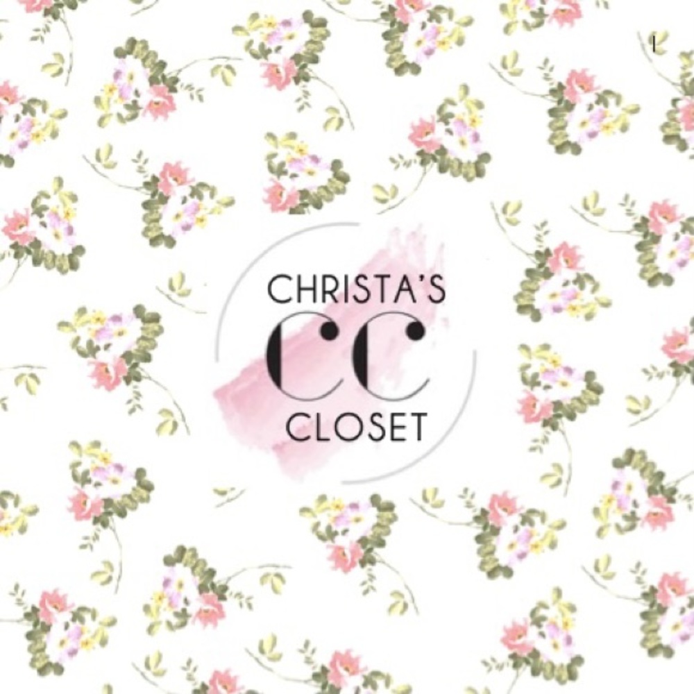 Meet Your Posher ~ Christa 🌹